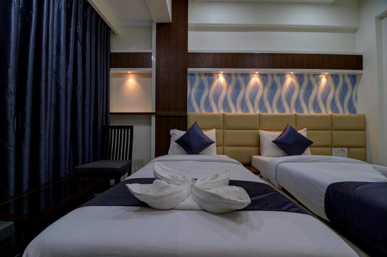 Hotel Mourya Residency 纳威孟买 外观 照片